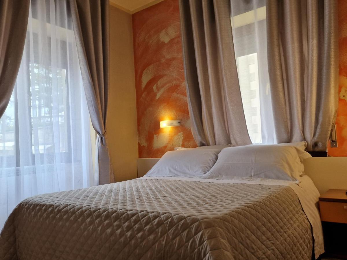 Hotel La Rocca سان مارينو المظهر الخارجي الصورة