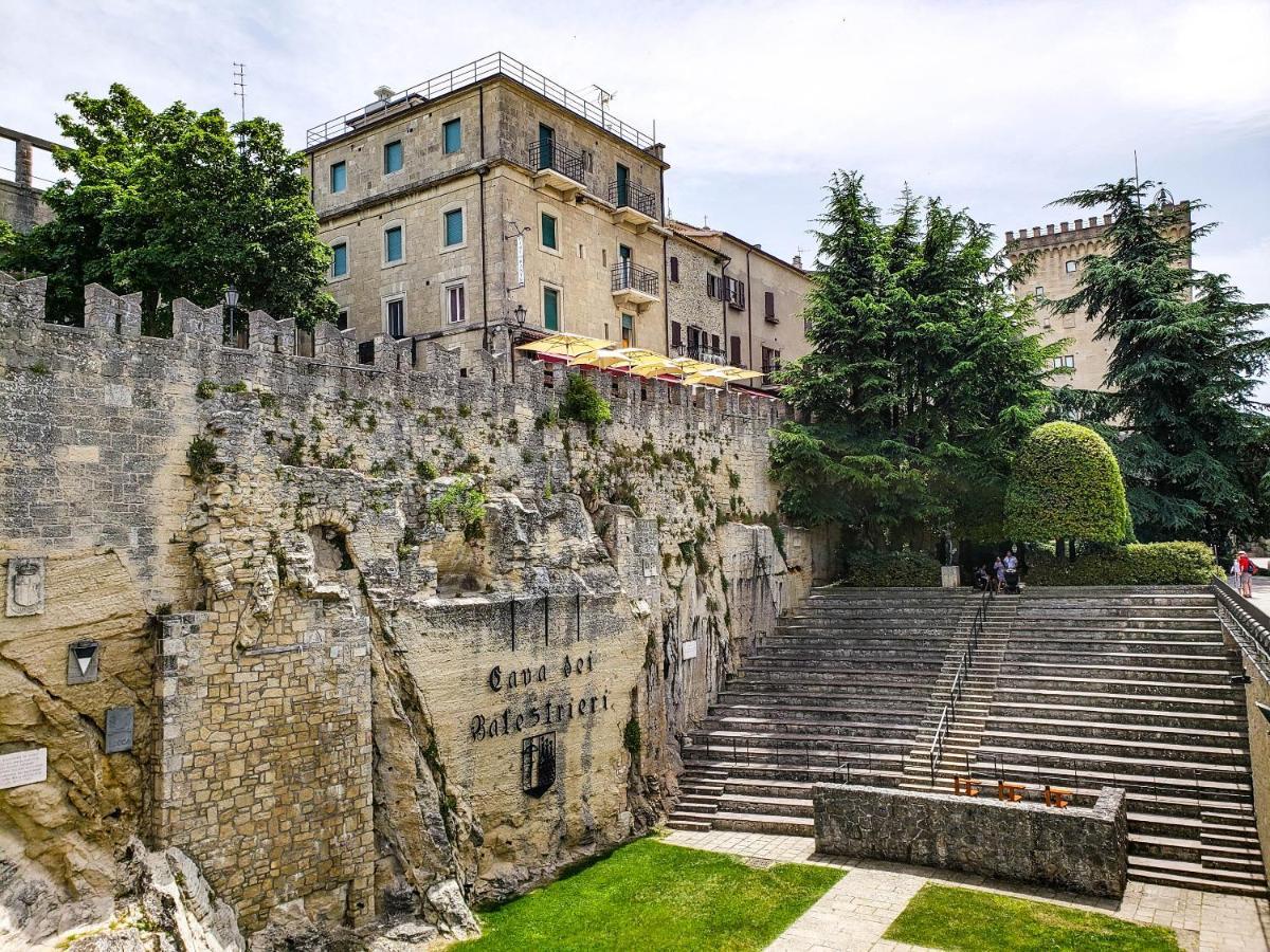 Hotel La Rocca سان مارينو المظهر الخارجي الصورة