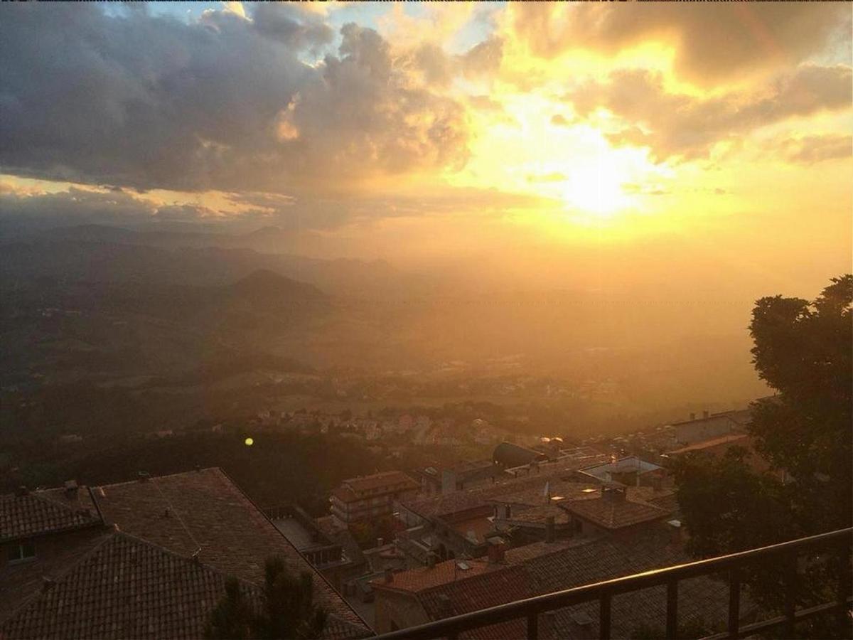 Hotel La Rocca سان مارينو المظهر الخارجي الصورة