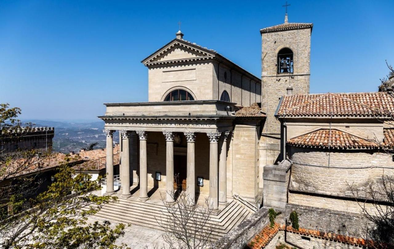 Hotel La Rocca سان مارينو المظهر الخارجي الصورة