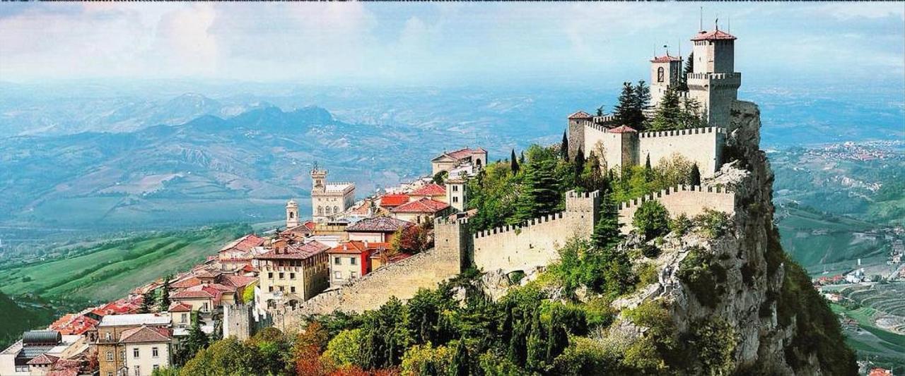Hotel La Rocca سان مارينو المظهر الخارجي الصورة